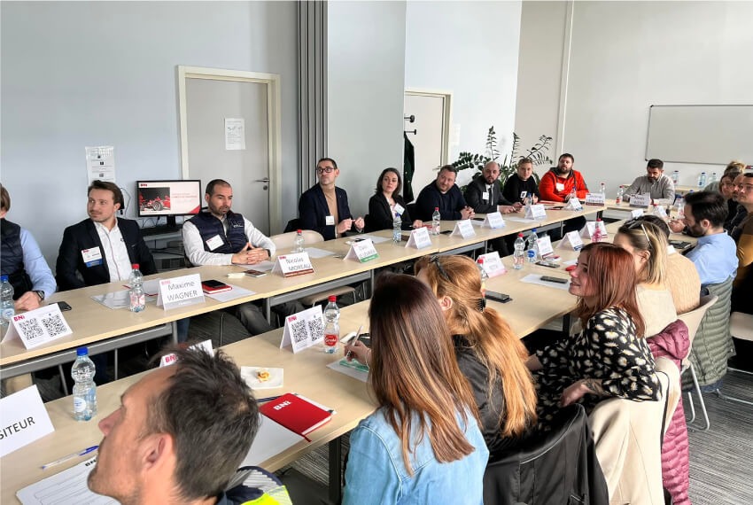 BNI Members weekly chapter meeting 